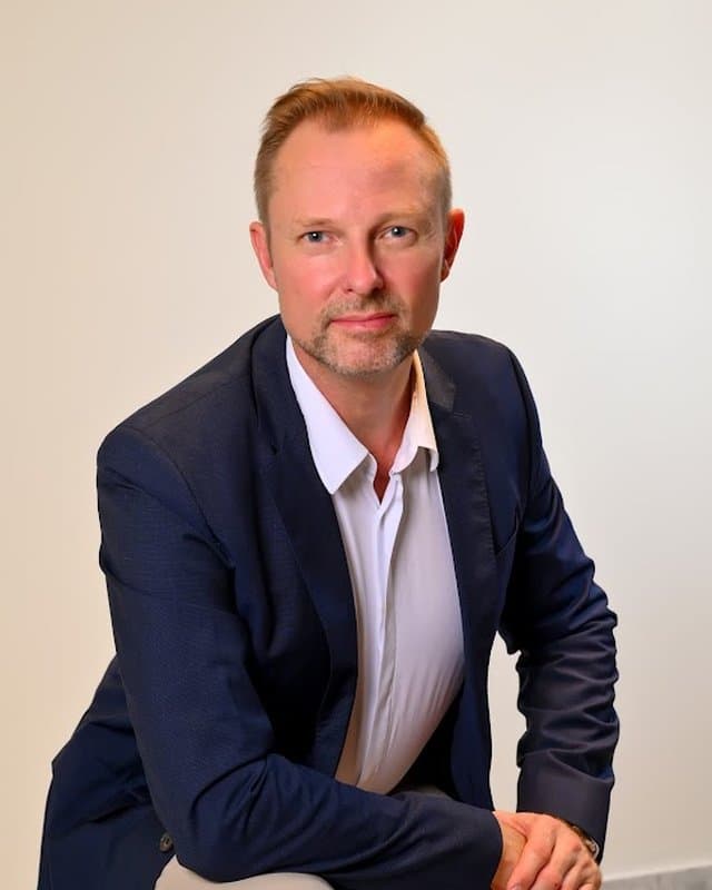 Mark Fajardo-Hansen